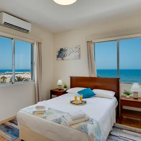 Makenzy Sandy Beachfront Paradise דירה