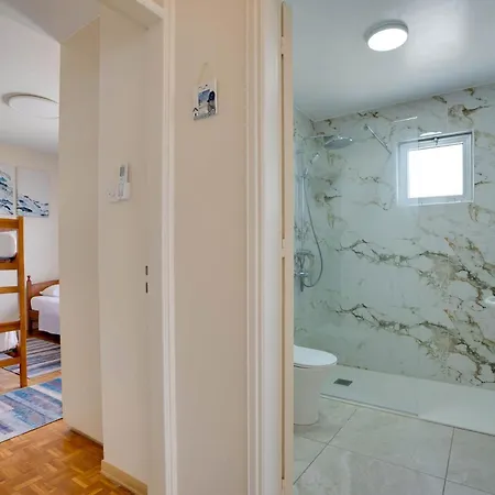 Apartment Makenzy Sandy Beachfront Paradise