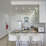 Apartment Makenzy Sandy Beachfront Paradise *