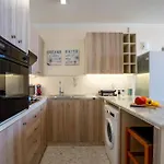 Makenzy Sandy Beachfront Paradise *