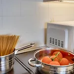 Makenzy Sandy Beachfront Paradise Apartment Larnaca