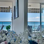 Makenzy Sandy Beachfront Paradise Larnaca