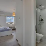 Makenzy Sandy Beachfront Paradise Apartment