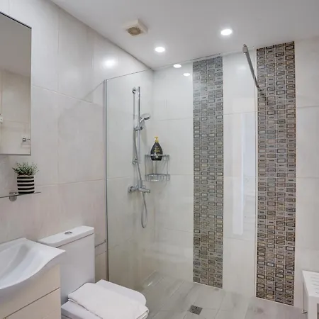 شقة Makenzy Sandy Beachfront Paradise