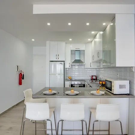 Apartment Makenzy Sandy Beachfront Paradise *