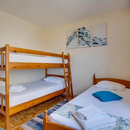 Apartment Makenzy Sandy Beachfront Paradise Larnaka