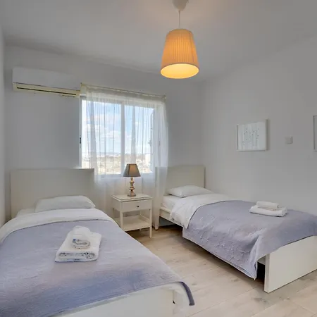 Makenzy Sandy Beachfront Paradise