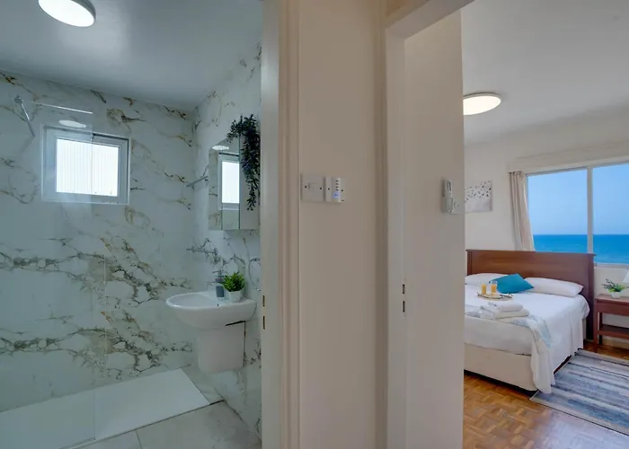 Lejlighed Makenzy Sandy Beachfront Paradise Larnaca