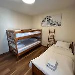Makenzy Sandy Beachfront Paradise Apartman *