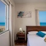 Apartman Makenzy Sandy Beachfront Paradise