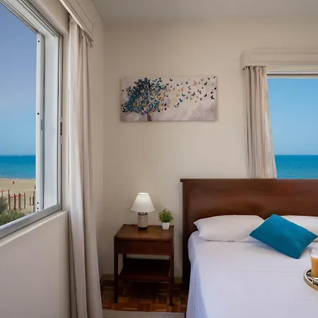 Makenzy Sandy Beachfront Paradise Appartement Larnaca