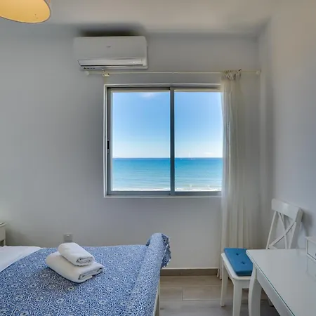 Appartement Makenzy Sandy Beachfront Paradise Larnaca