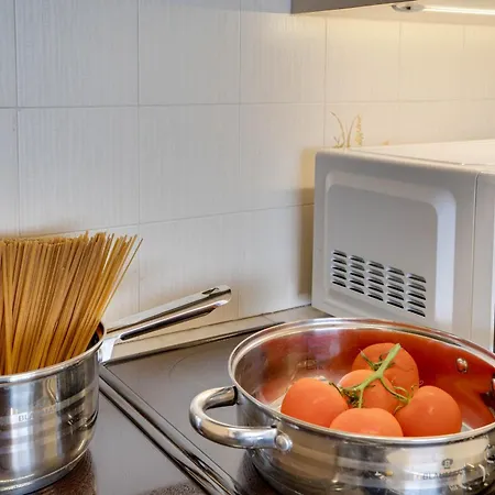 Makenzy Sandy Beachfront Paradise Appartement Larnaca