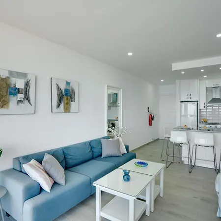 Makenzy Sandy Beachfront Paradise Larnaca